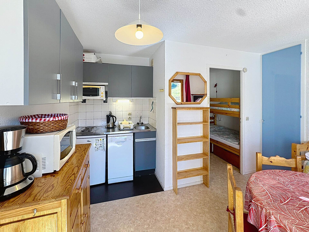 Studio cabine 4 pers aux Menuires, balcon sud vue pistes - Photo 4
