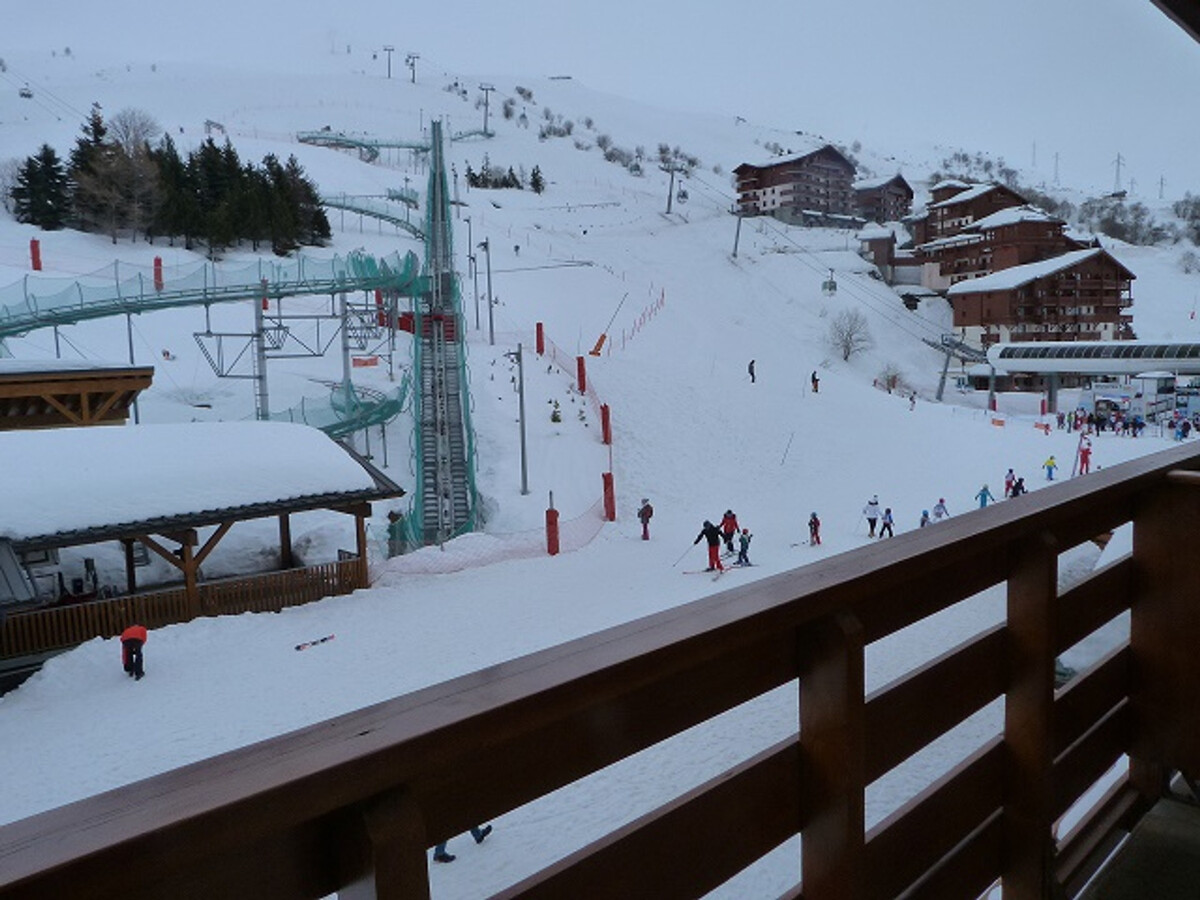 Les Bruyères : 2 pièces ski aux pieds, balcon vue pistes - Photo 9