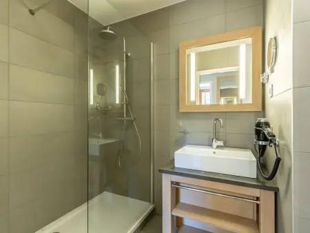 Duplex 4 chambres, piscine et spa aux Arcs 1800 : photo 13