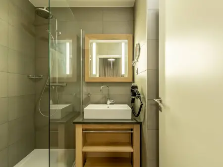 Duplex 4 chambres, piscine et spa aux Arcs 1800 : photo 14