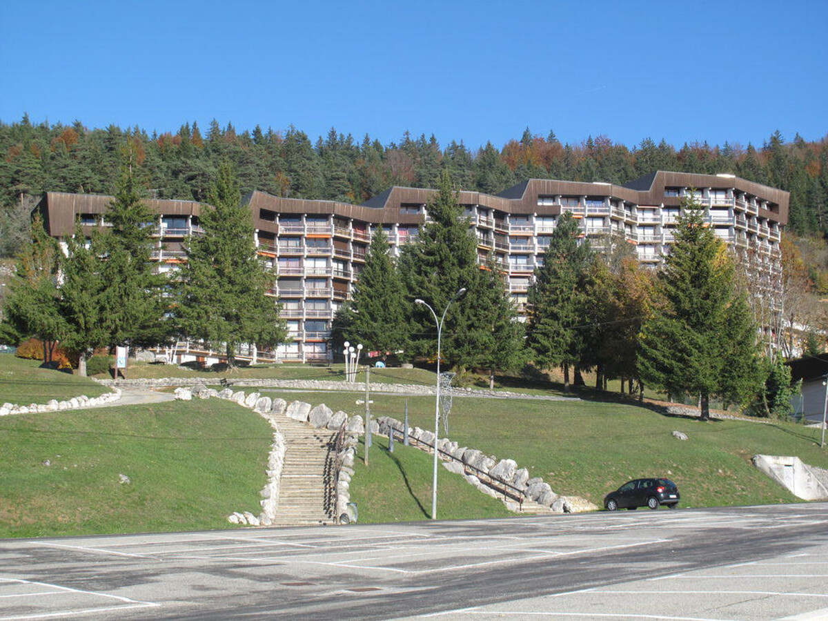 Appartement rénové 43 m² aux balcons, vue pistes - Photo 8