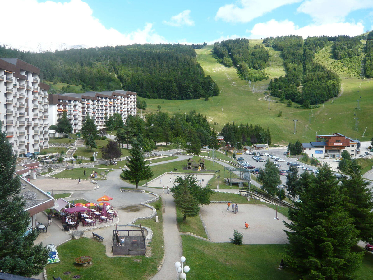 Appartement rénové 43 m² aux balcons, vue pistes - Photo 9