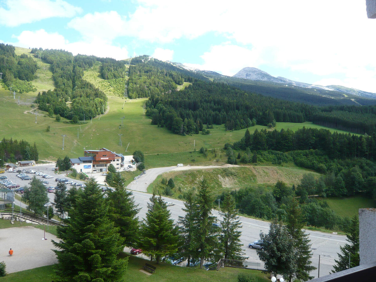 Appartement rénové 43 m² aux balcons, vue pistes - Photo 10