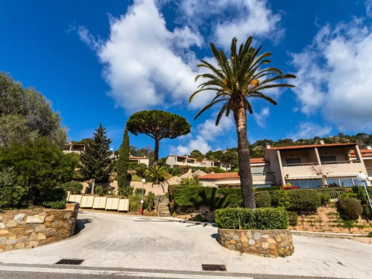 Appartement vue mer avec piscine au Rayol-Canadel - Photo 18
