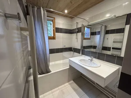 Appartement 8 pers. face télésiège de Morel, Méribel, balcon Ouest : photo 5