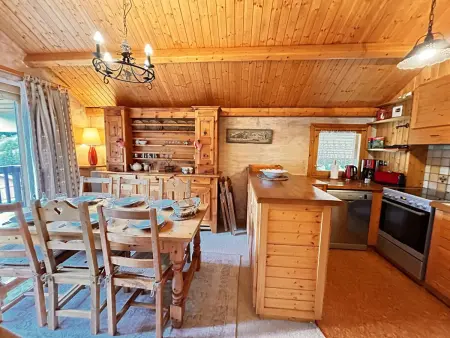 Appartement 4 pièces skis aux pieds avec cheminée à Méribel : photo 20
