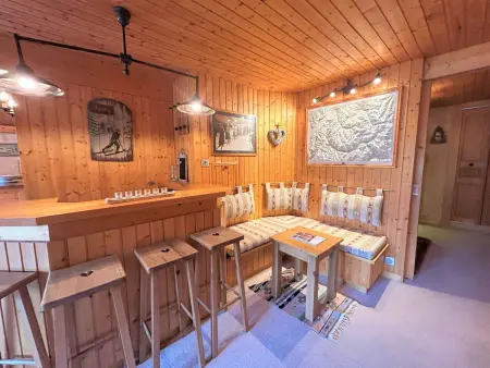 Appartement 4 pièces skis aux pieds avec cheminée à Méribel : photo 23
