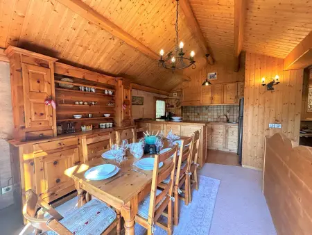 Appartement 4 pièces skis aux pieds avec cheminée à Méribel : photo 28