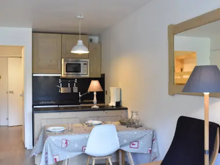 Studio 4 personnes Méribel centre, balcon Sud et parking : photo 9