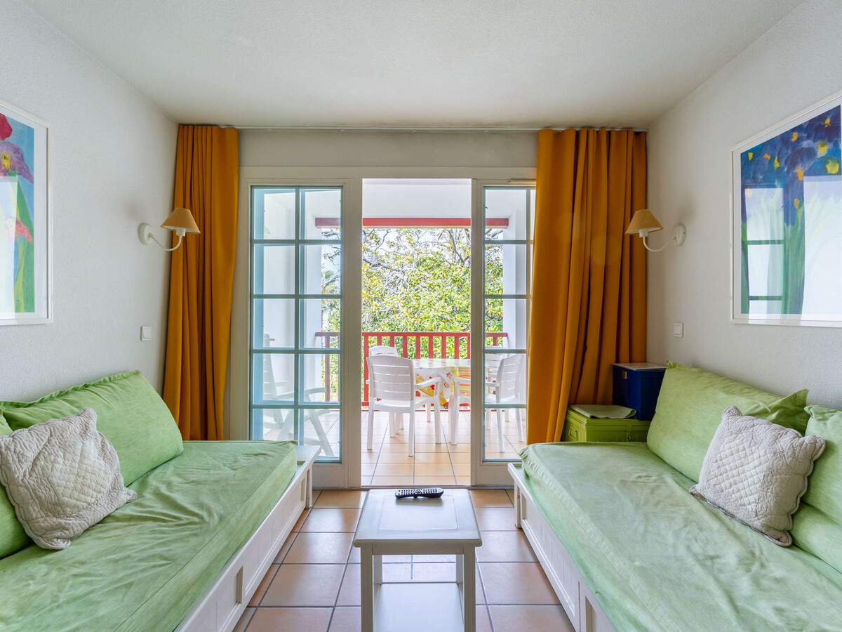 Studio moderne à Hendaye, piscine et accès plage - Photo 3