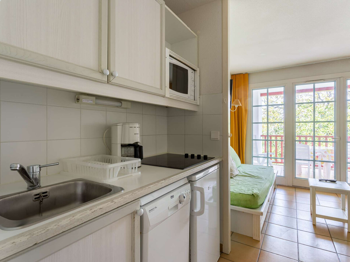 Studio moderne à Hendaye, piscine et accès plage - Photo 8