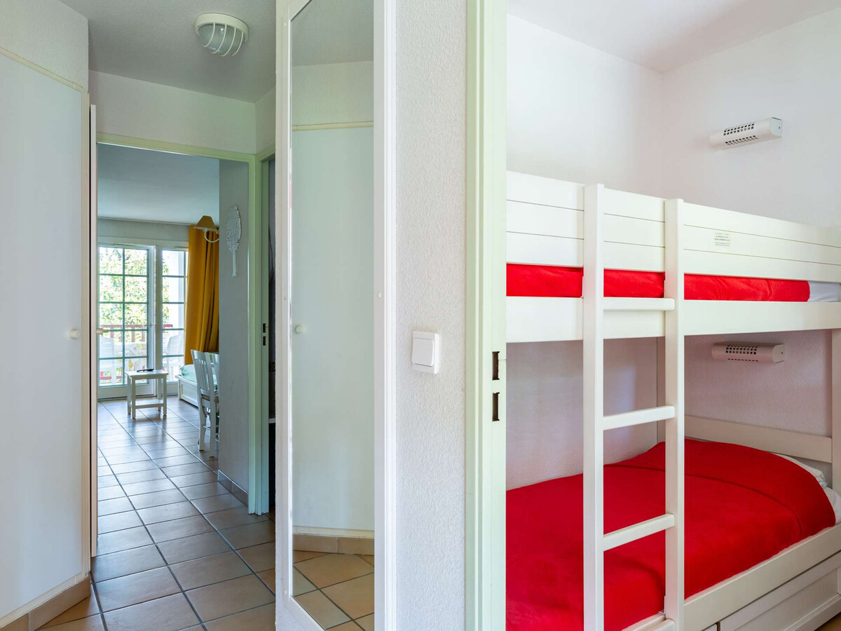 Studio moderne à Hendaye, piscine et accès plage - Photo 9