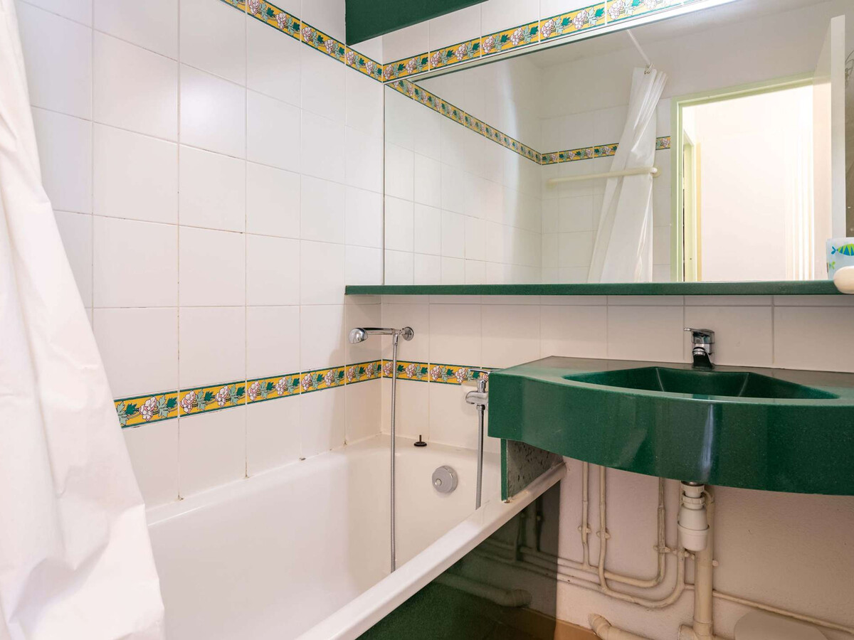 Studio moderne à Hendaye, piscine et accès plage - Photo 11