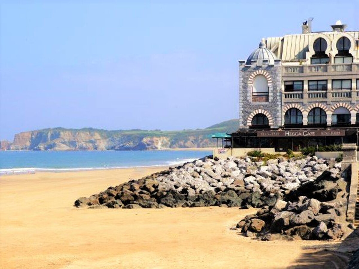 Studio moderne à Hendaye, piscine et accès plage - Photo 14