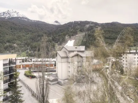 Appartement 10 pers. Saint-Chaffrey, 2 balcons et casier à ski : photo 7