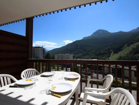 Duplex 6 pers. Serre-Chevalier - garage et balcon : photo 5