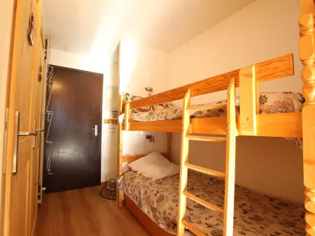 Studio 4 pers à Serre-Chevalier, balcon et casier à ski : photo 3