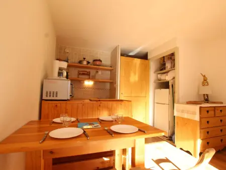 Studio 4 pers à Serre-Chevalier, balcon et casier à ski : photo 9