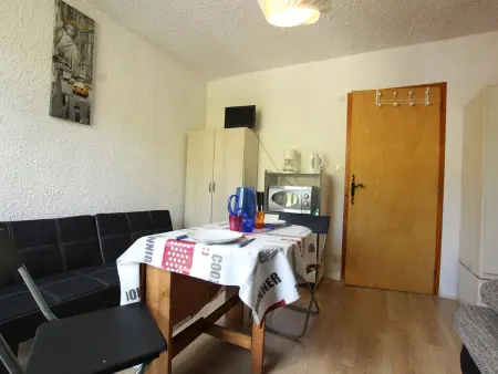 Studio 2 pers. à Saint-Chaffrey, parking et local à ski : photo 3