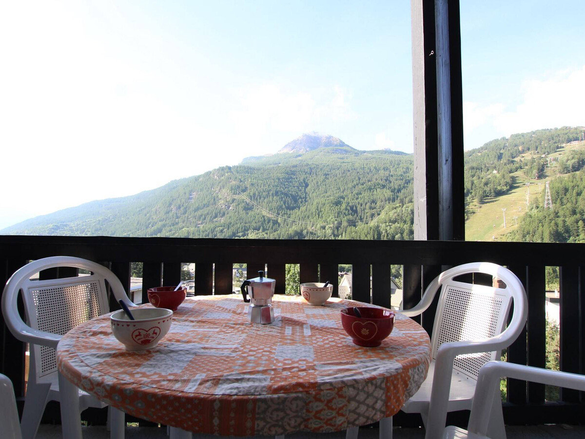 Studio 4 pers. Serre-Chevalier : balcon, parking, casier ski - Photo 3