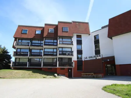 Studio fonctionnel 4 pers, à 50m des pistes, proche commodités, piscine extérieure en été. - Photo 8
