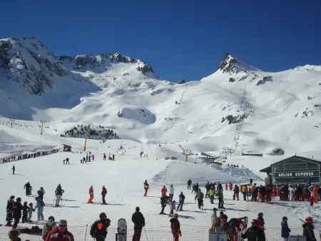 Charmant T2 en Centre-Ville pour 6 pers., Parking, Proche Commodités et Stations de Ski - Photo 11