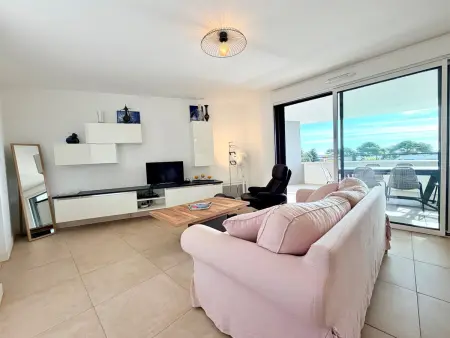 Appartement 2 chambres Mèze, terrasse 21 m², vue étang : photo 6