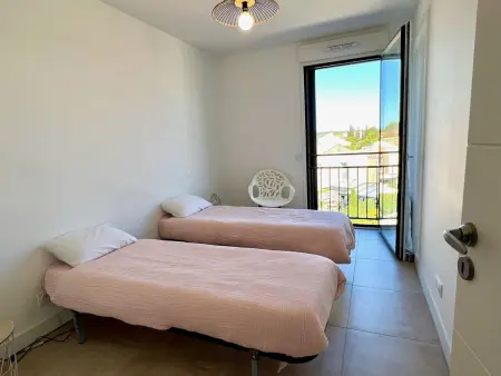 Appartement 2 chambres Mèze, terrasse 21 m², vue étang : photo 14