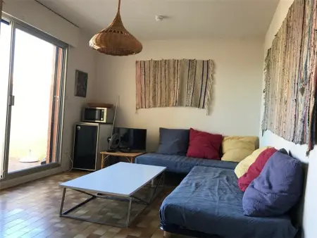 T2 vue mer à Port Leucate, plage devant la résidence, parking privé : photo 4