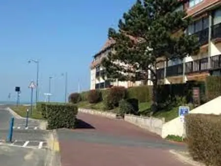 Appartement 2 pièces rénové, loggia vue mer à Villers-sur-Mer : photo 10