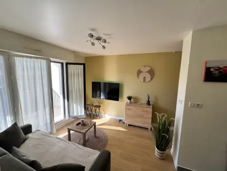 Appartement 2 pièces rénové 2025, loggia vue mer à Villers-sur-Mer : photo 4