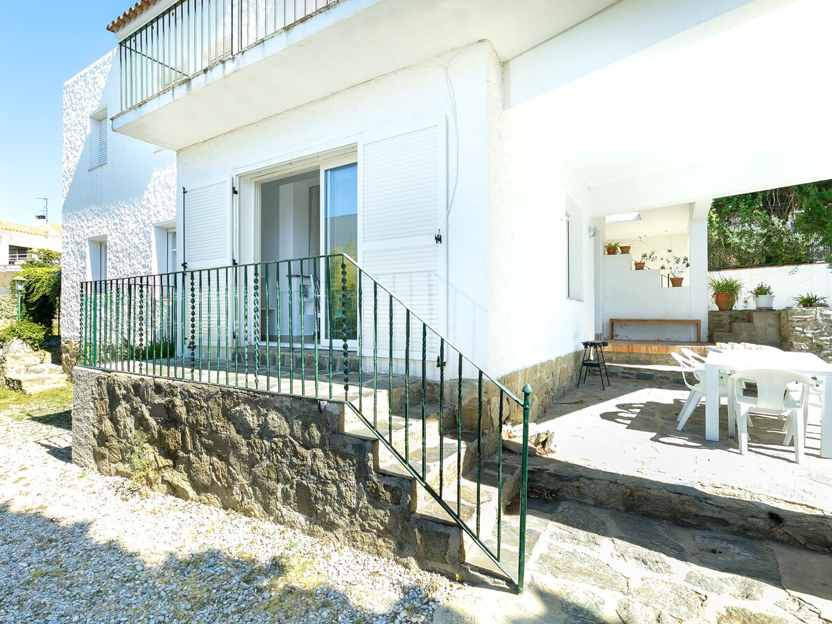 Appartement 4 chambres à Roses, jardin et barbecue - Photo 2