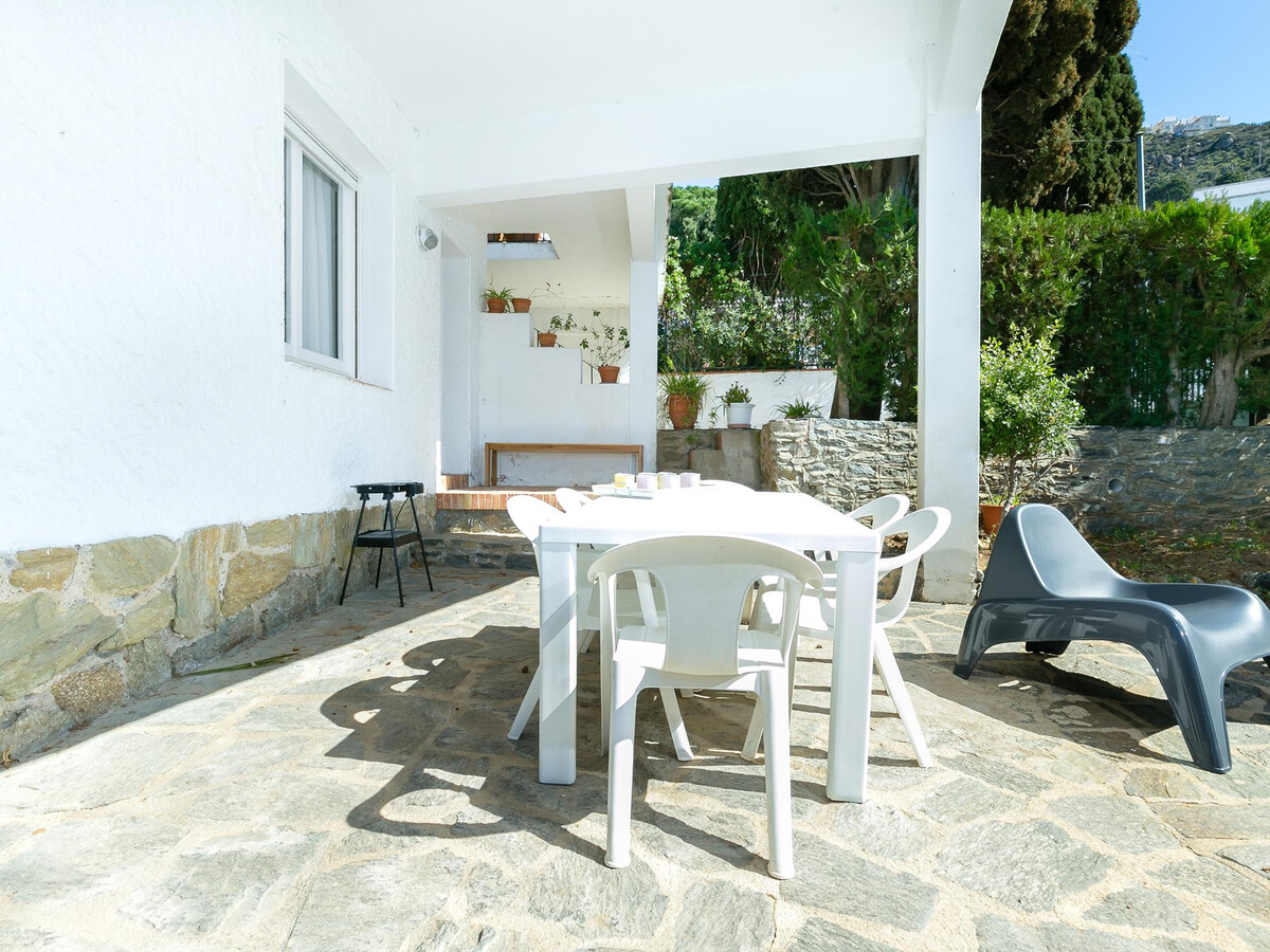 Appartement 4 chambres à Roses, jardin et barbecue - Photo 4
