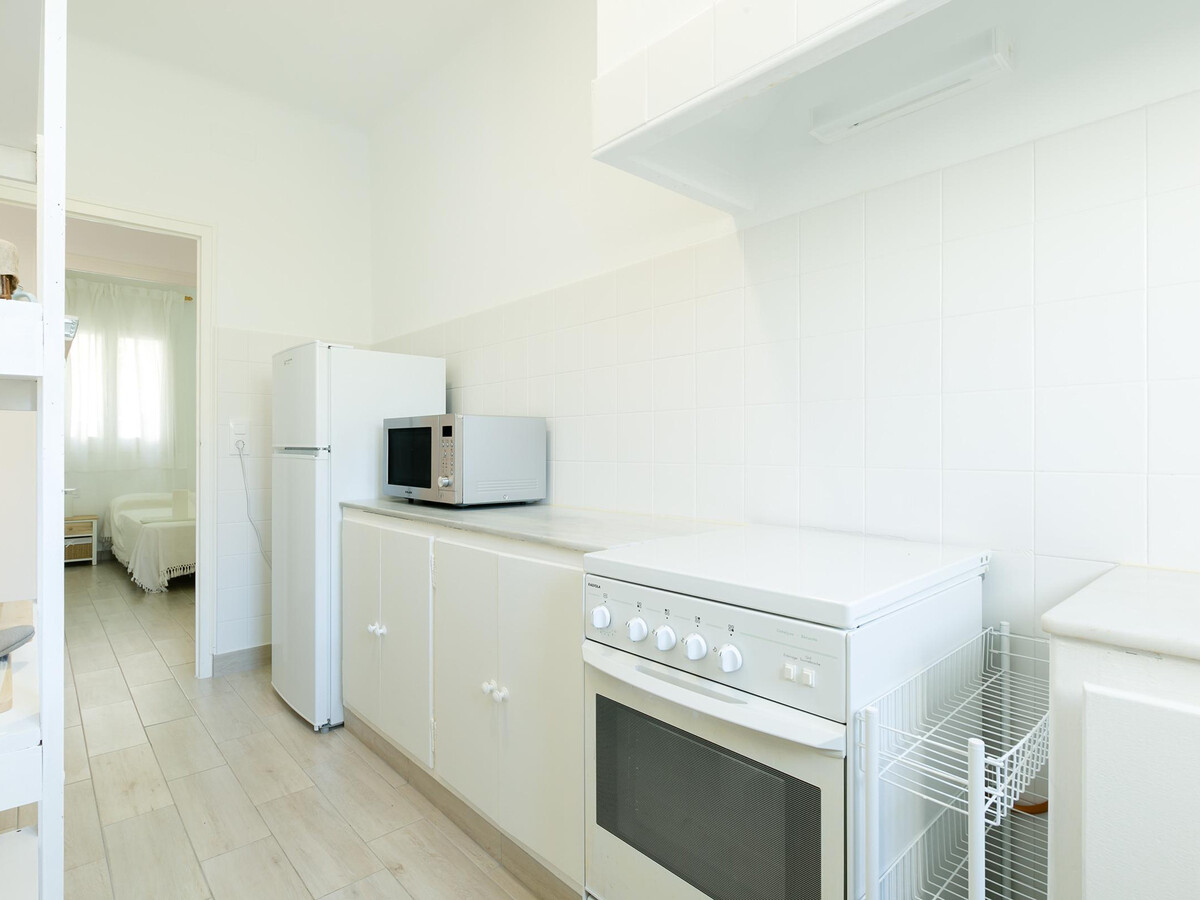 Appartement 4 chambres à Roses, jardin et barbecue - Photo 11