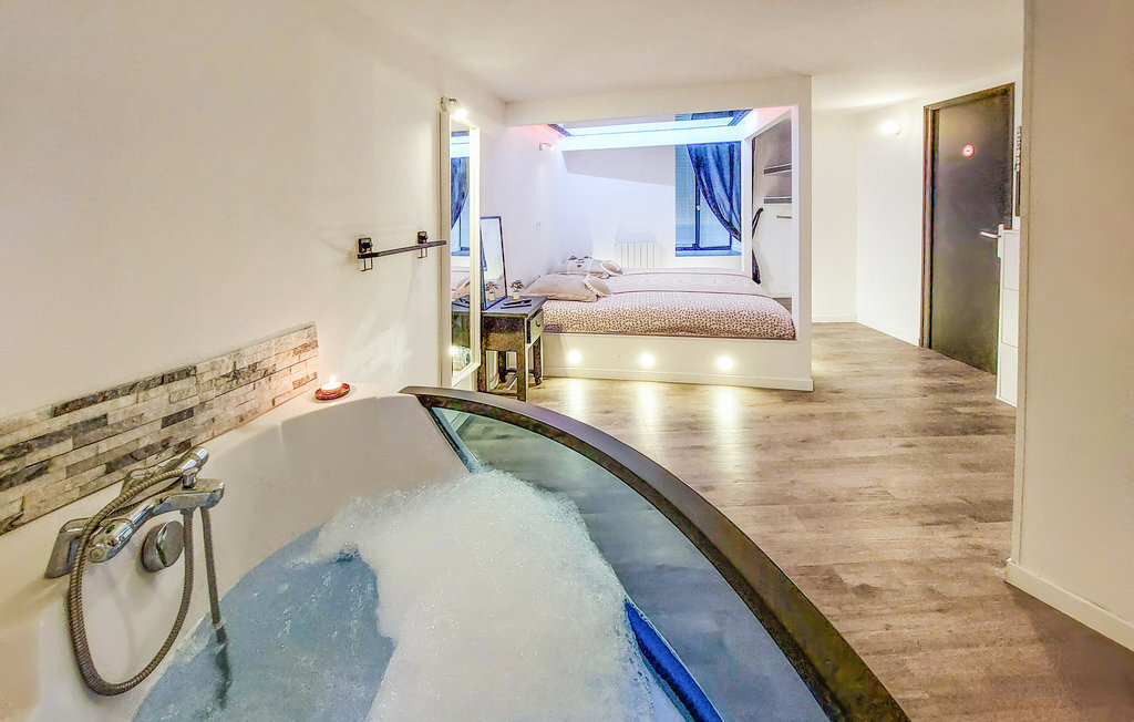 Appartement 8 pers. avec piscine intérieure à Saint-Bonnet-le-Château - Photo 6