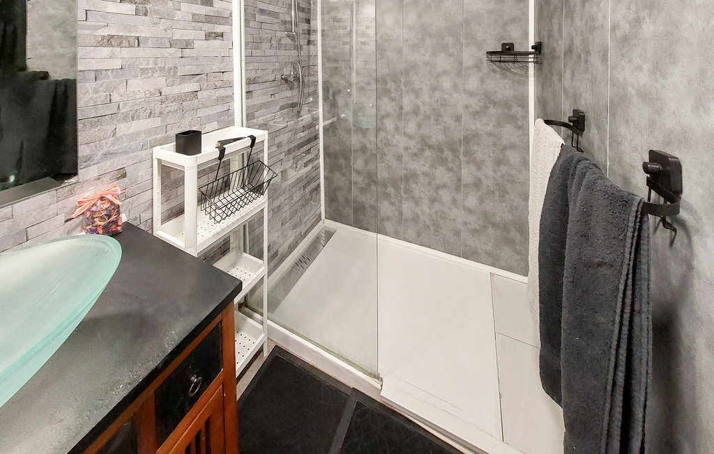 Appartement 8 pers. avec piscine intérieure à Saint-Bonnet-le-Château - Photo 27