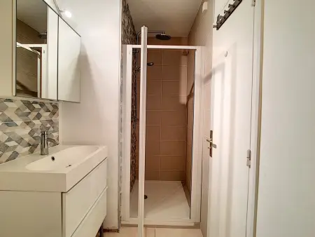 Studio cabine rénové en 1ère ligne, Mauguio - Photo 13