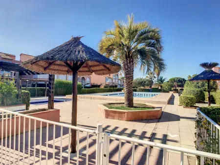 Location appartement à Palavas les Flots, Studio Confort à 2 Pas de la Plage avec Piscine et Parking Privé à Palavas