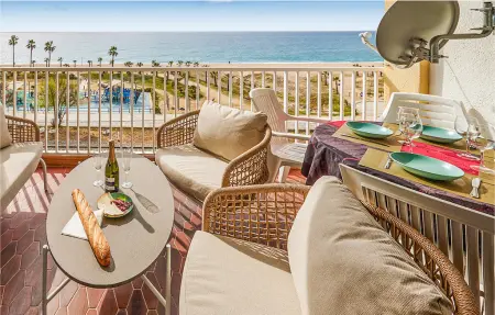 Appartement vue mer sur la plage à Pineda de Mar, 6 personnes : photo 10