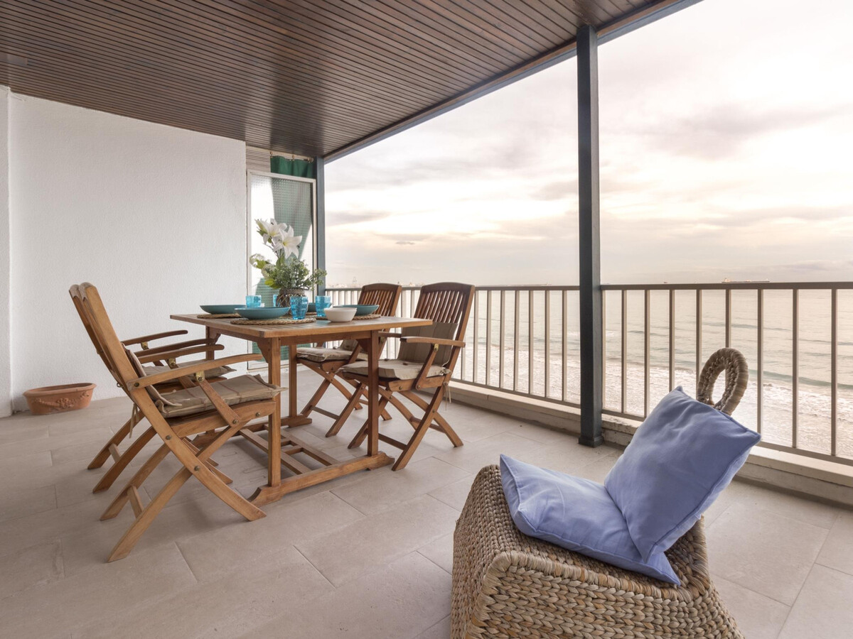 Apartaments Bell Racó – 3 chambres, terrasse plage - Photo 2