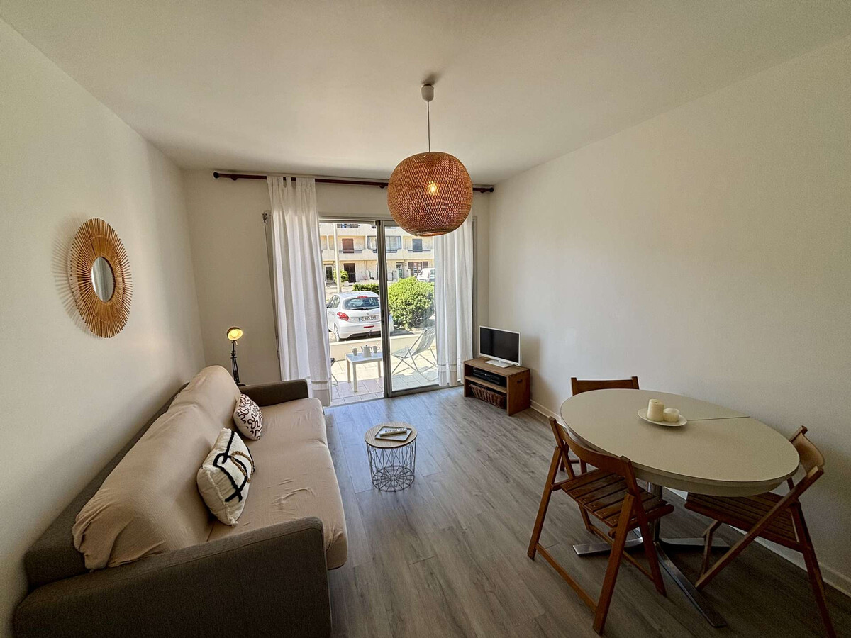 Appartement T2 terrasse et parking à 250m de la plage - Photo 4