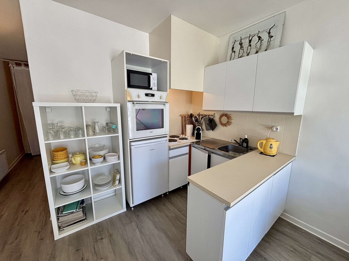 Appartement T2 terrasse et parking à 250m de la plage - Photo 6