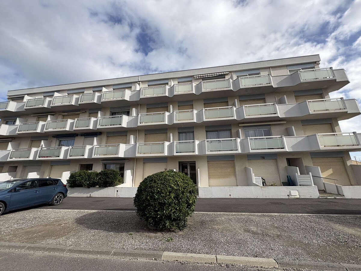 Appartement T2 terrasse et parking à 250m de la plage - Photo 14