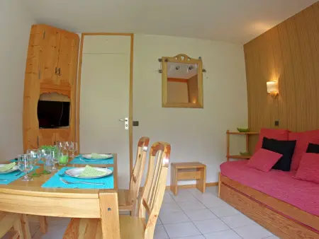 Appartement 2p, balcon sud-est, face ESF à Valmorel : photo 4