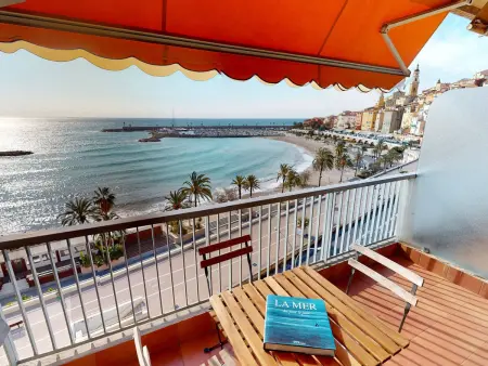 Location appartement à Menton, Grand 2P à Menton avec terrasse proche plages