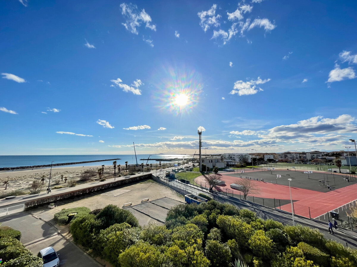 T3 dernier étage, terrasse 28 m², vue mer à Sète - Photo 12