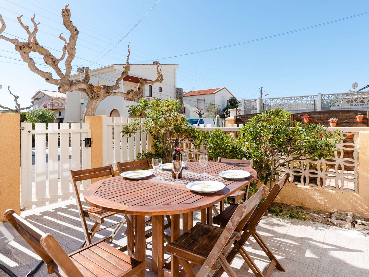 T2 climatisé rez-de-chaussée, terrasse sud, 200m plage - Photo 2