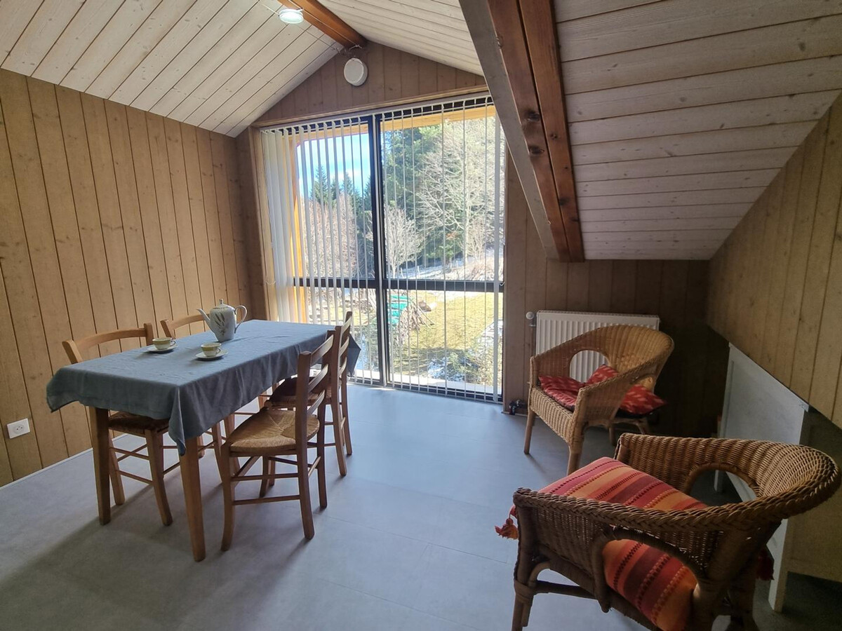Gîte Chorand en forêt du Pilat : 6 pers., cheminée, terrasse - Photo 9