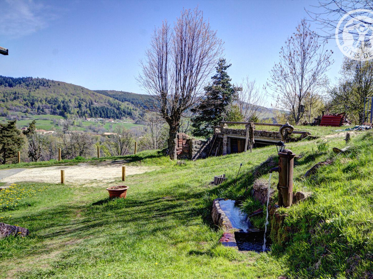 Gîte Chorand en forêt du Pilat : 6 pers., cheminée, terrasse - Photo 25