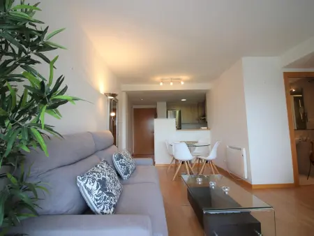 Location appartement à Roses, Bel Appartement avec Terrasse, Piscine et Parking à 1,2 km de la Plage de Roses